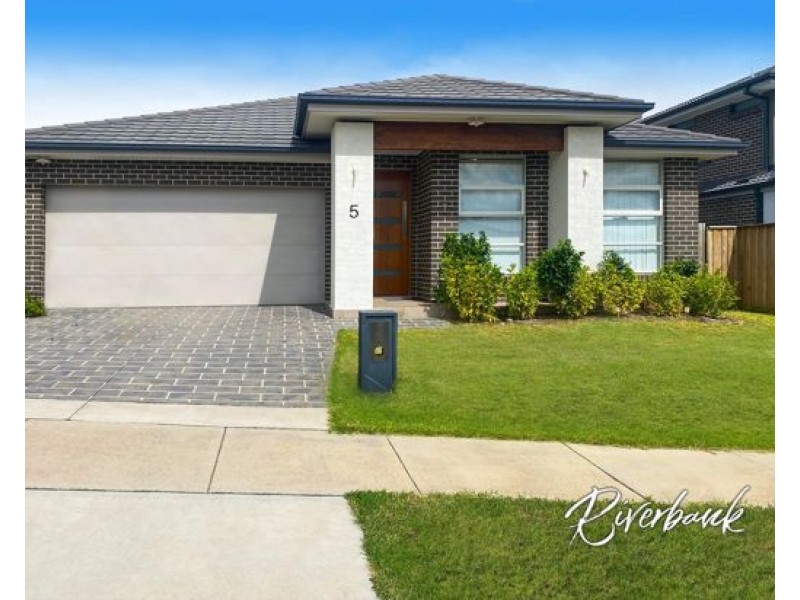 5 Antill Road, Edmondson Park NSW 2174