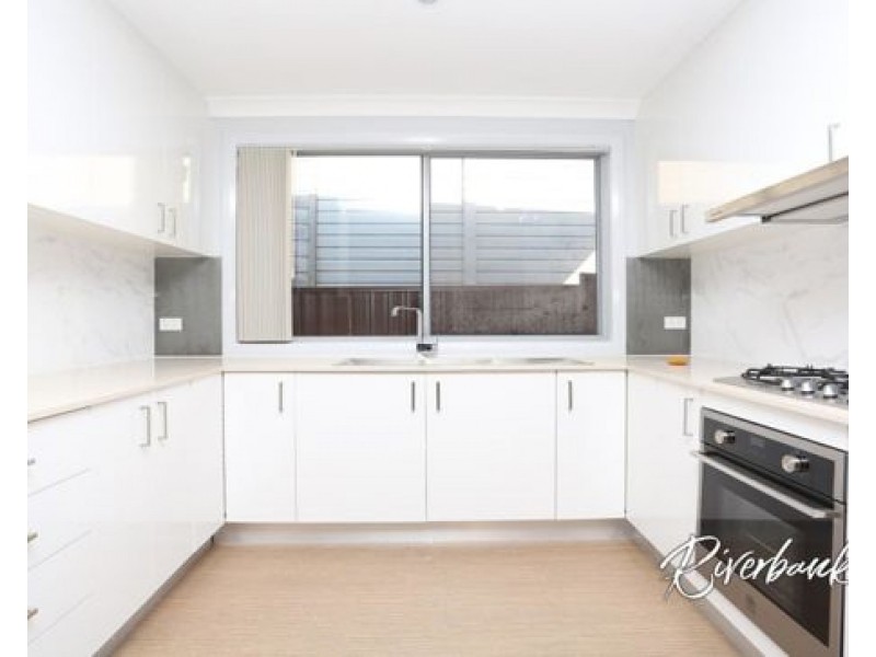 21A Hilltop Road, Merrylands NSW 2160