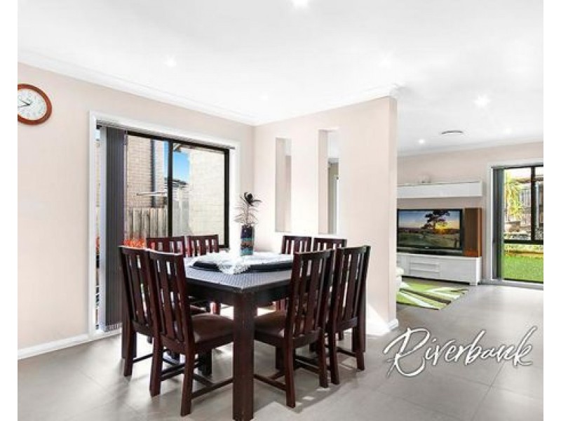 18 Buran Road, Pemulwuy NSW 2145