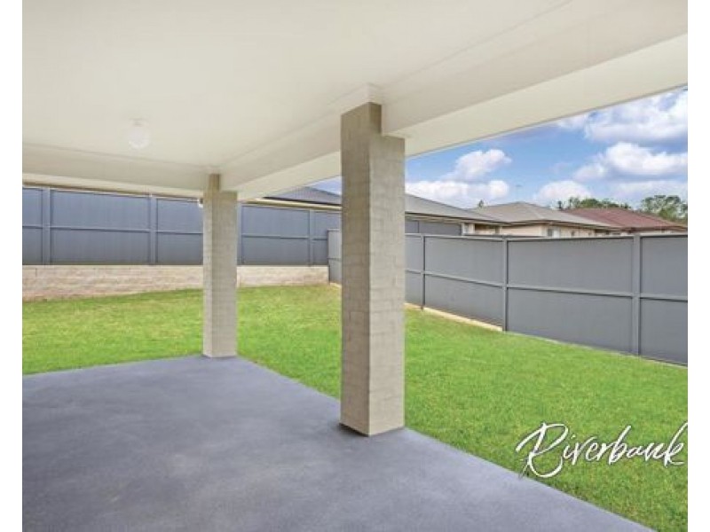 27 Townsend Crescent, Ropes Crossing NSW 2760