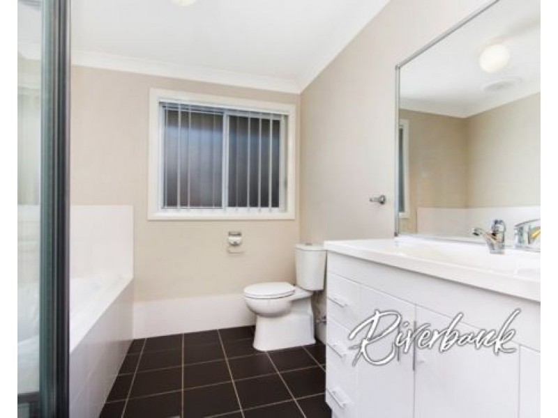 19 Stringybark Street, Ropes Crossing NSW 2760