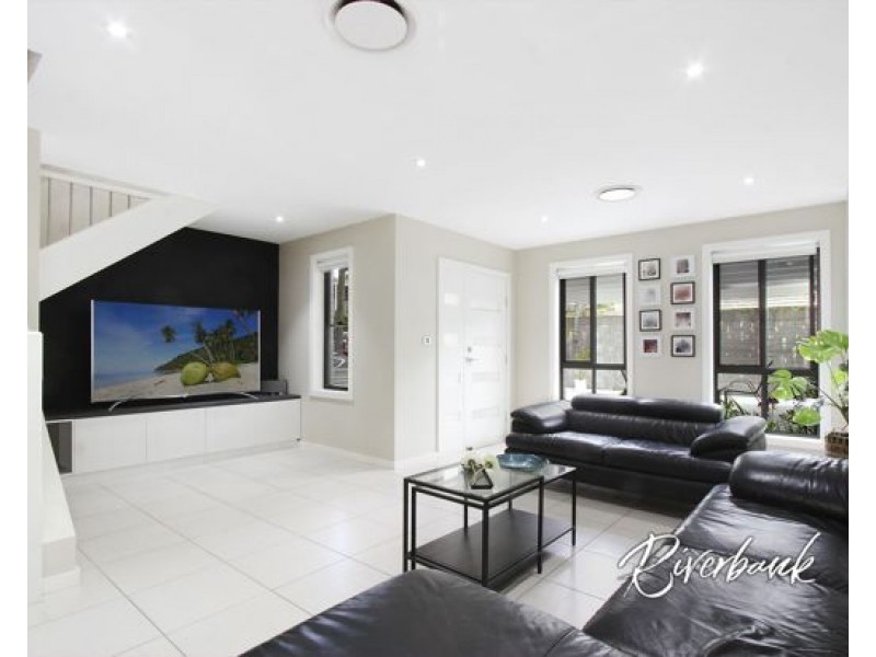 29 Burriang Way, Pemulwuy NSW 2145