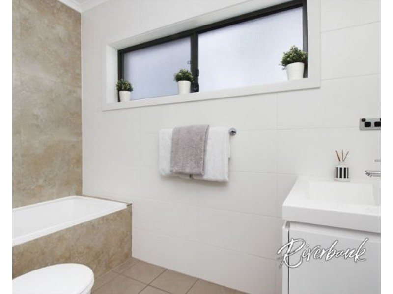 29 Burriang Way, Pemulwuy NSW 2145