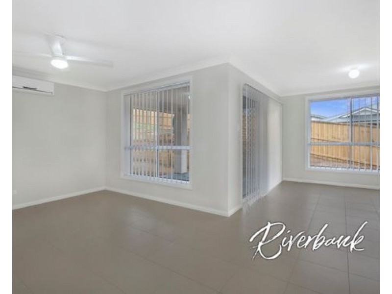 13 Teasdale Close, Elderslie NSW 2570