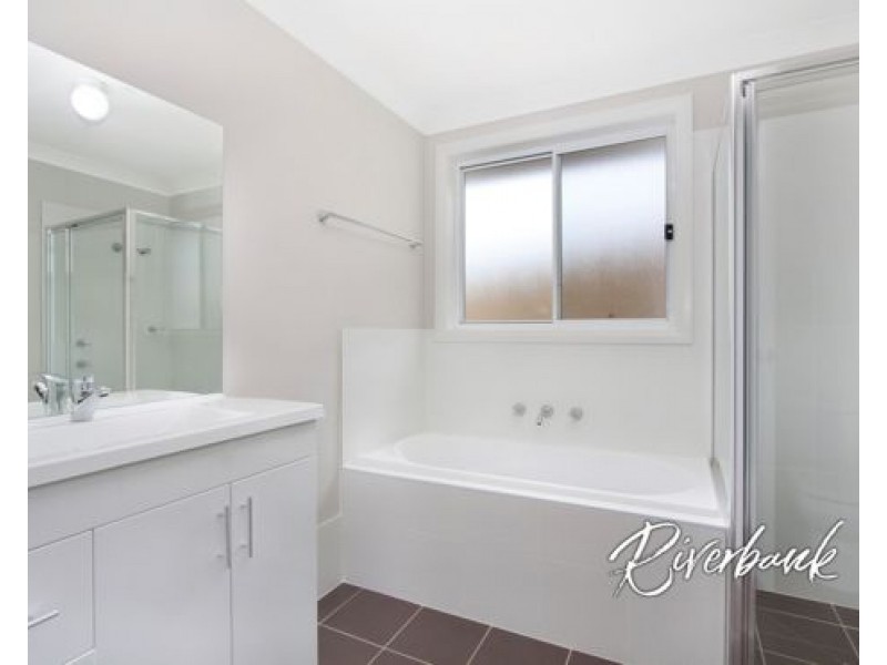 13 Teasdale Close, Elderslie NSW 2570