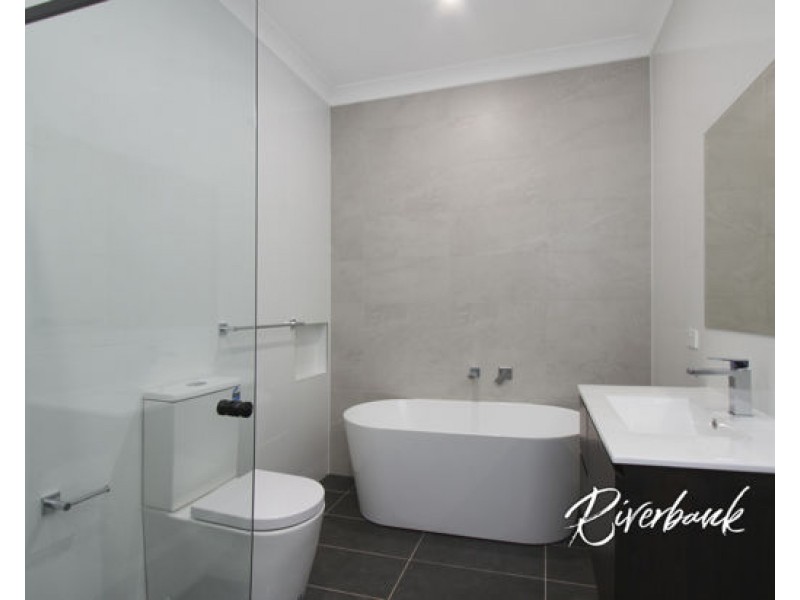 10 Samuel Way, Pemulwuy NSW 2145