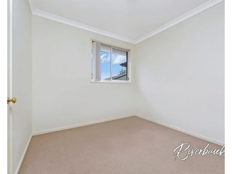 10A Barangaroo Road, Toongabbie NSW 2146