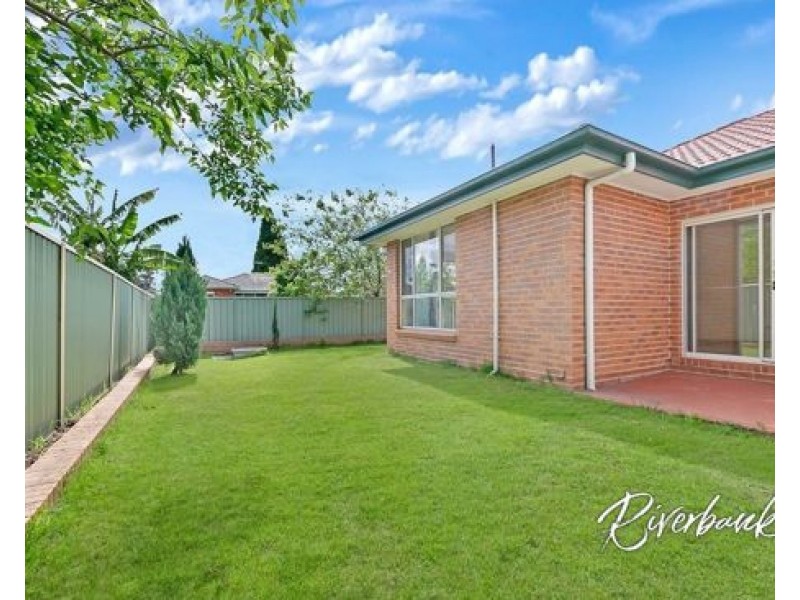 10A Barangaroo Road, Toongabbie NSW 2146