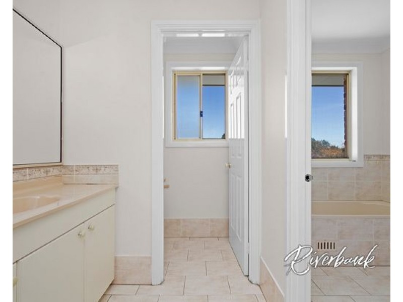 2 Jowarra Way, Merrylands NSW 2160