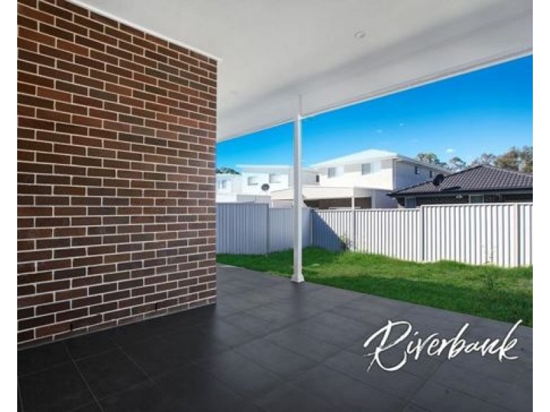 11 Glenholme Drive, Glenmore Park NSW 2745