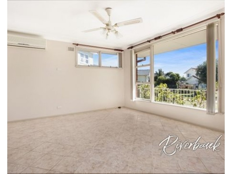 76 Bryson Street, Toongabbie NSW 2146