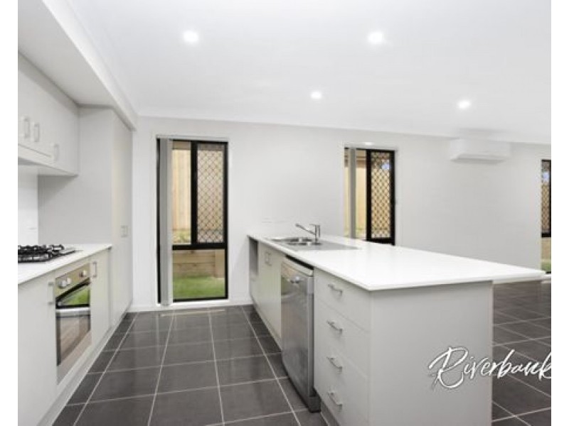 16 Vinny Road, Edmondson Park NSW 2174