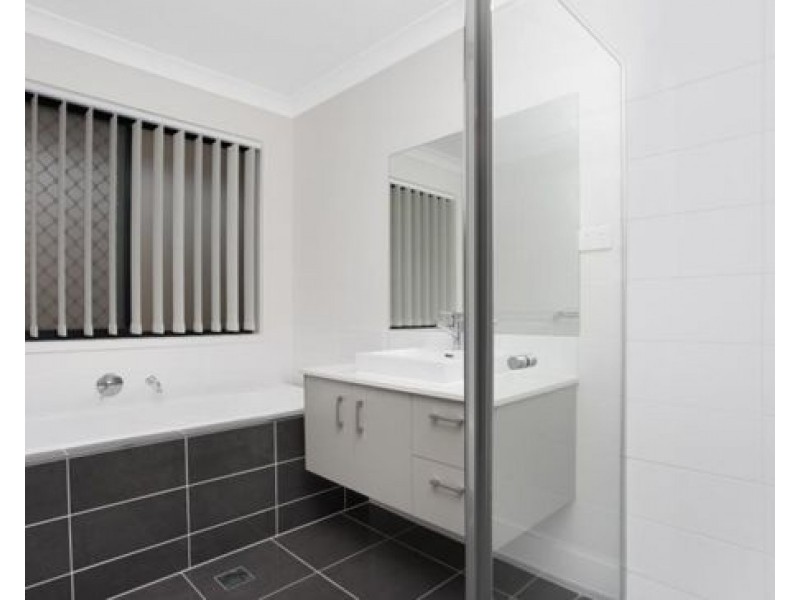 16 Vinny Road, Edmondson Park NSW 2174