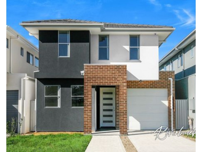 11 Glenholme Drive, Glenmore Park NSW 2745