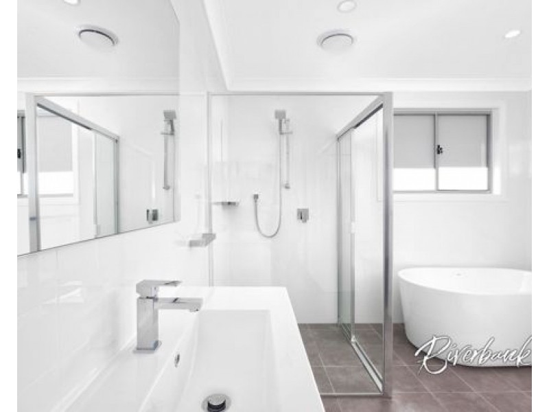 11 Glenholme Drive, Glenmore Park NSW 2745