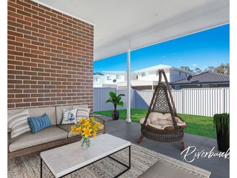 11 Glenholme Drive, Glenmore Park NSW 2745