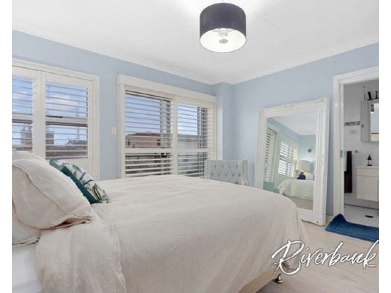 6 Warwick Road, Merrylands NSW 2160