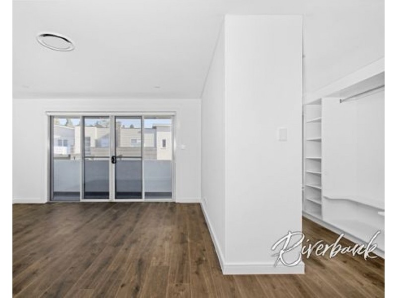 10 Winnima Cct, Pemulwuy NSW 2145