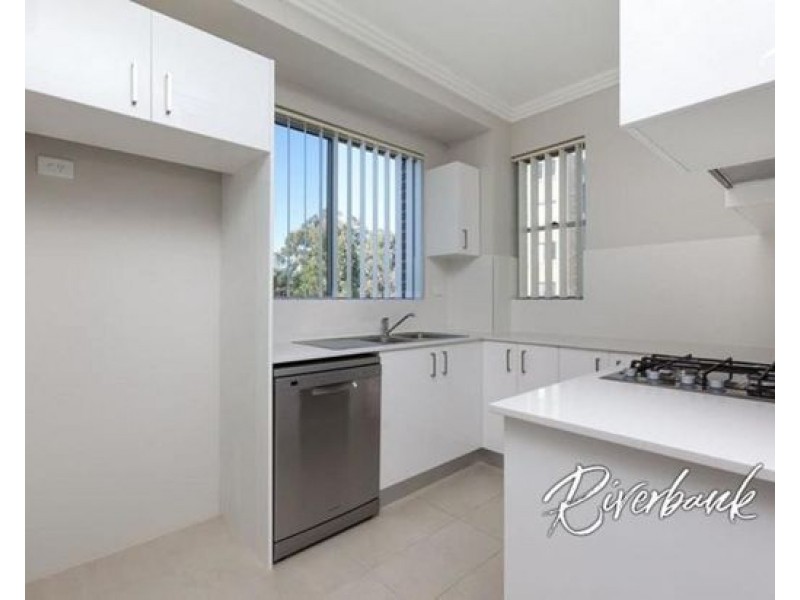 37/41 Santana Road, Campbelltown NSW 2560