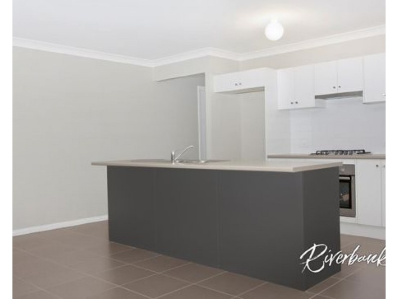 25 Asimus Circuit, Elderslie NSW 2570