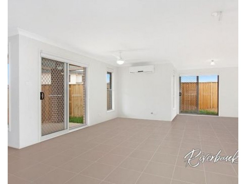 26 Tottenham Place, Glenfield NSW 2167