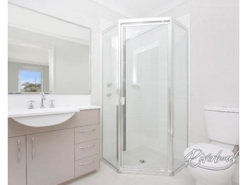 26 Tottenham Place, Glenfield NSW 2167