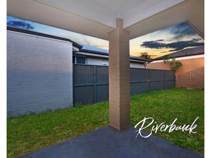 19 Stringybark Street, Ropes Crossing NSW 2760