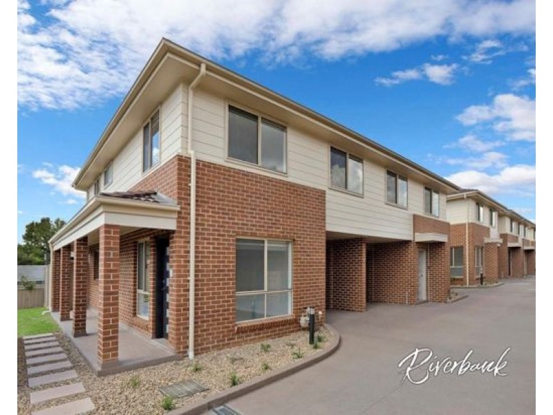 2/80 Canberra Street, Oxley Park NSW 2760