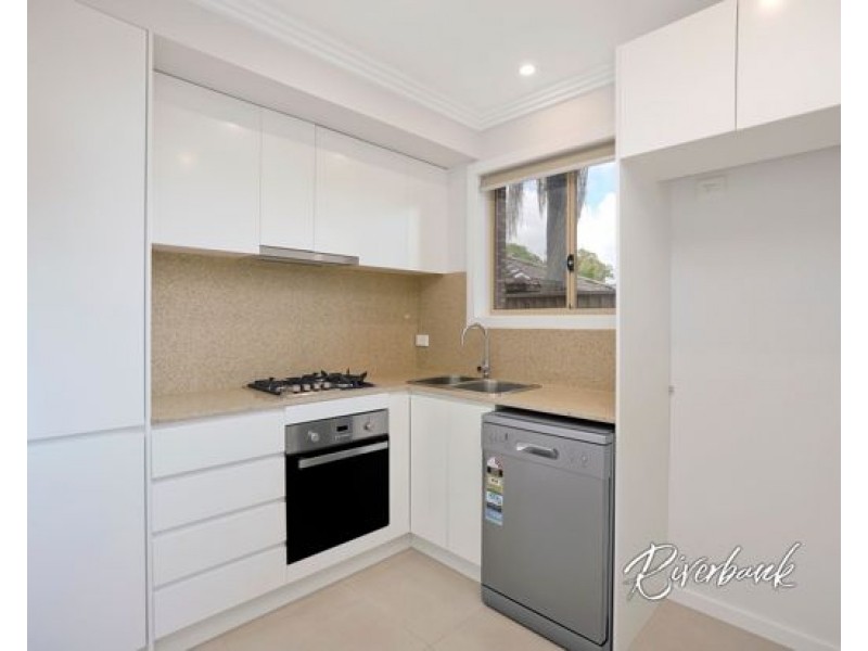 2/80 Canberra Street, Oxley Park NSW 2760