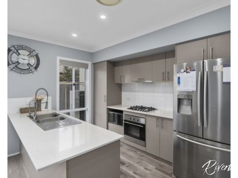 10 Driftway Drive, Pemulwuy NSW 2145