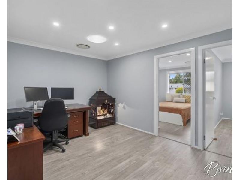 10 Driftway Drive, Pemulwuy NSW 2145