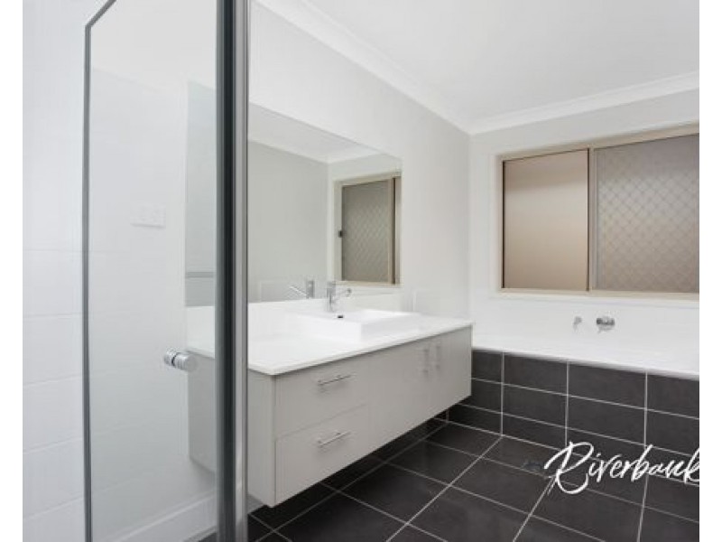 26 Vinny Road, Edmondson Park NSW 2174