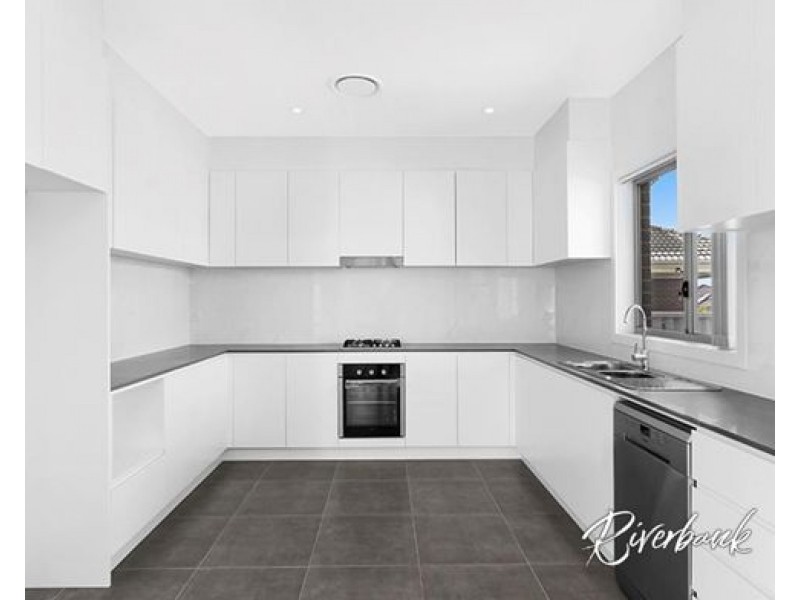 40 Bangalla Parade, Glenmore Park NSW 2745