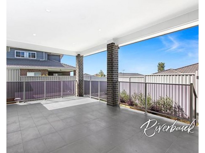 40 Bangalla Parade, Glenmore Park NSW 2745