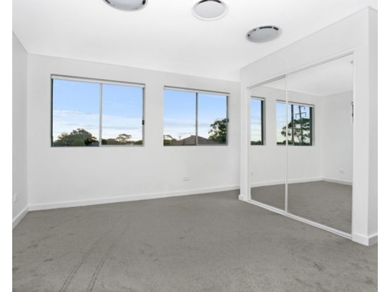 8A Warnock Street, Guildford NSW 2161