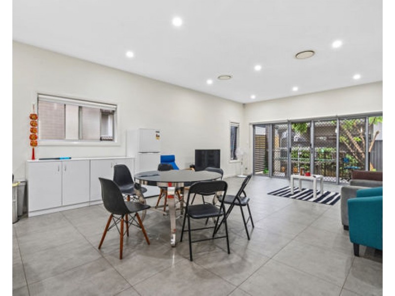 6A Cardigan St, Guildford NSW 2161