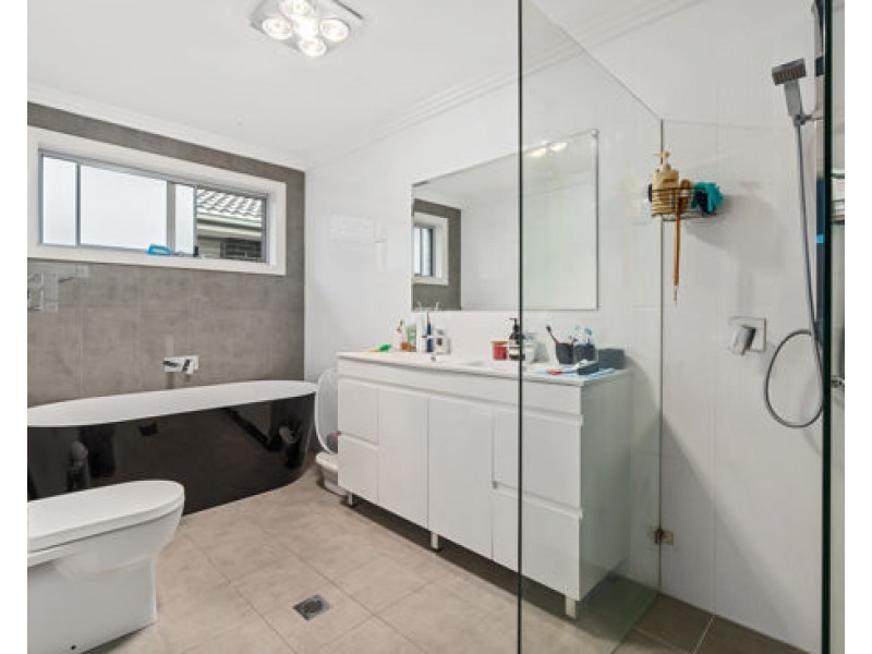 6A Cardigan St, Guildford NSW 2161