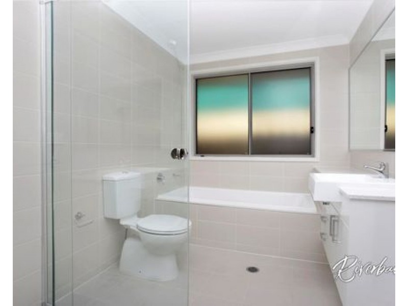 35 Dardanelles Street, Edmondson Park NSW 2174