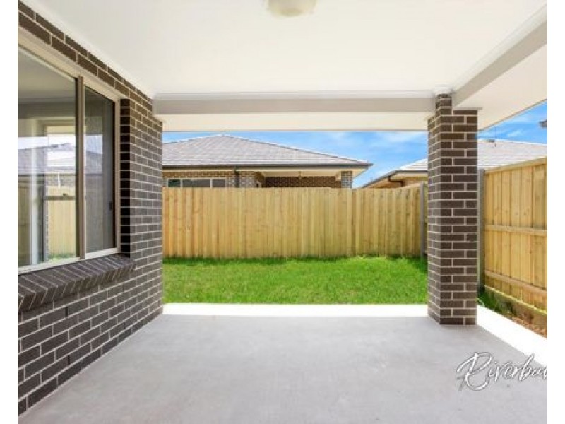 35 Dardanelles Street, Edmondson Park NSW 2174