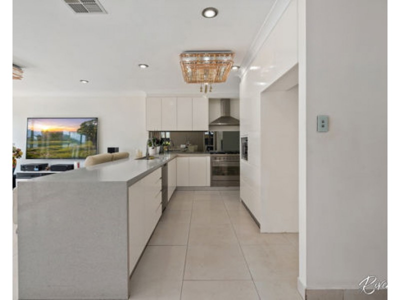 11 Cummings Avenue, Pemulwuy NSW 2145