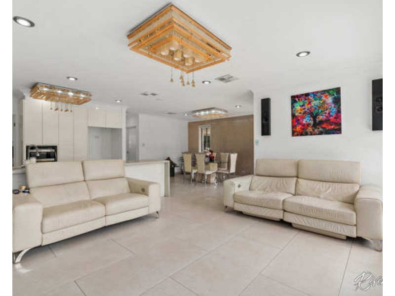 11 Cummings Avenue, Pemulwuy NSW 2145