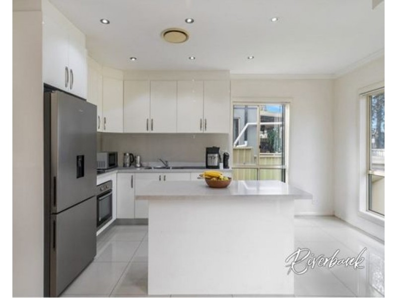 21/7 Altair Place, Hinchinbrook NSW 2168