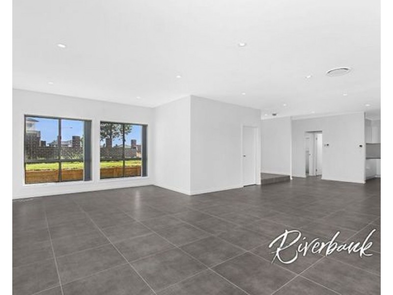 40 Bangalla Parade, Glenmore Park NSW 2745