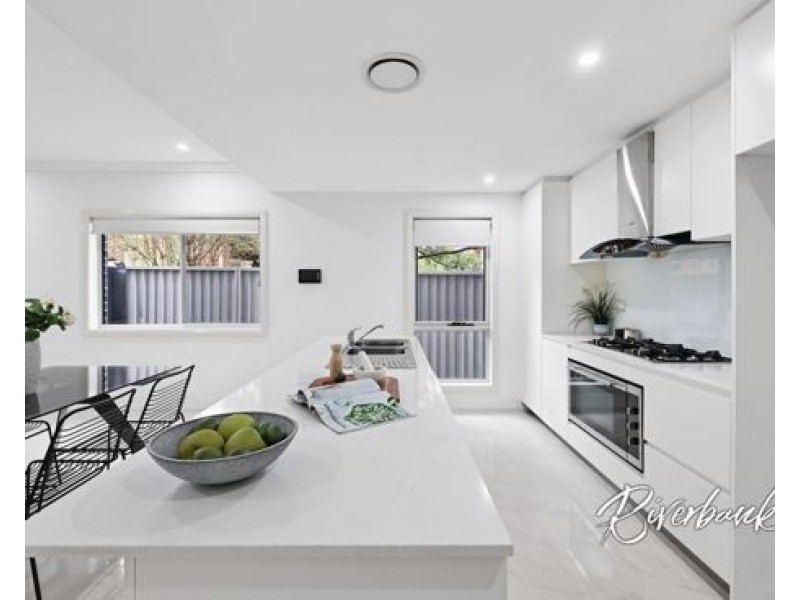 52 Kenyons Road, Merrylands NSW 2160