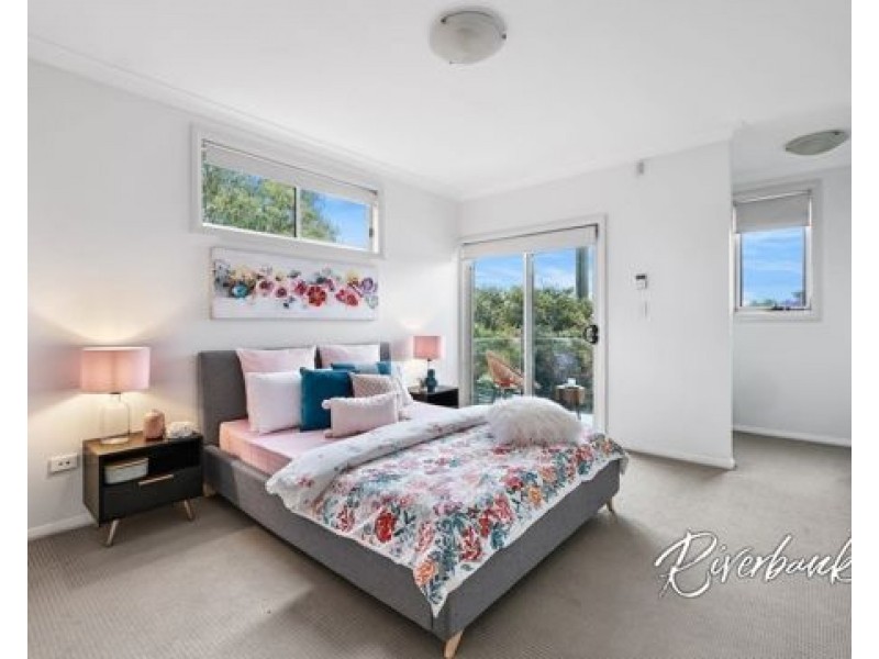 52 Kenyons Road, Merrylands NSW 2160