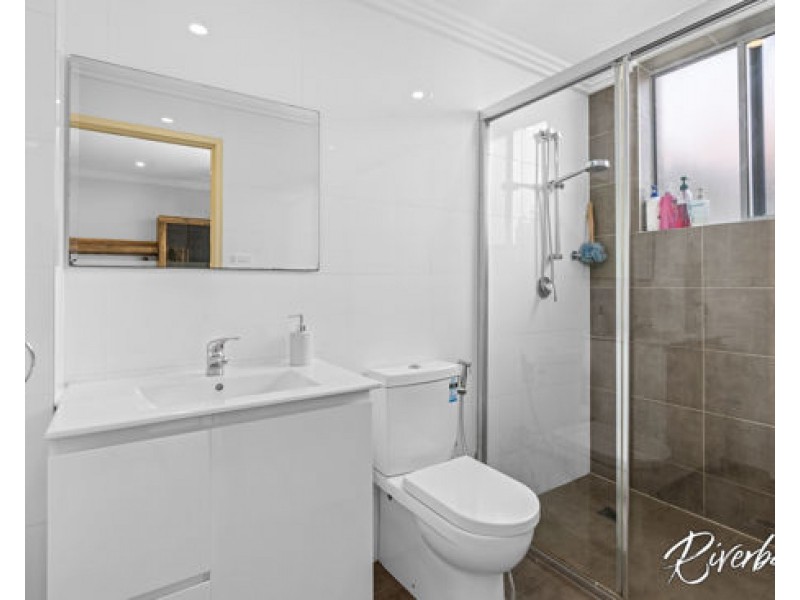 2/92 Burnett Street, Merrylands NSW 2160