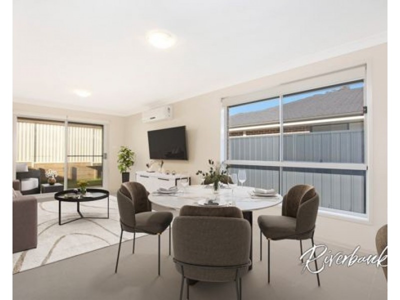 28 Affleck Gardens, Middleton Grange NSW 2171