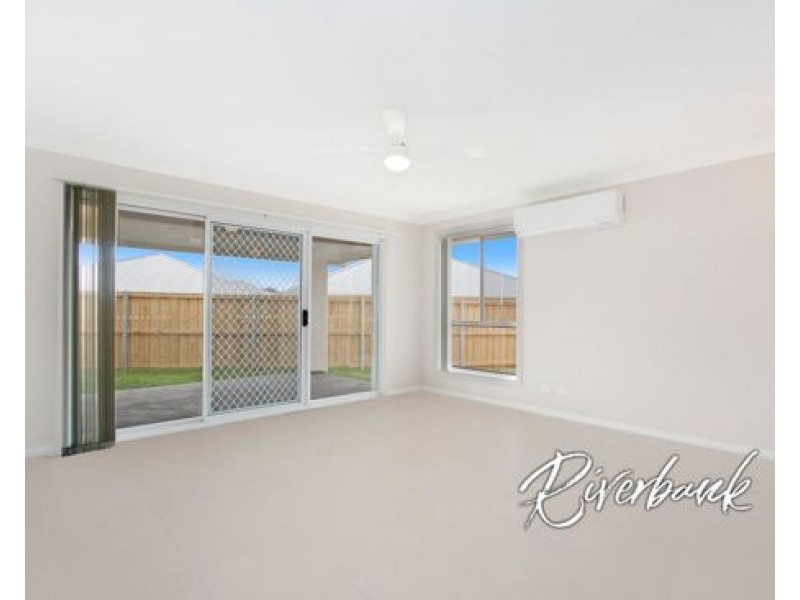 40 Glory Road, Glenfield NSW 2167