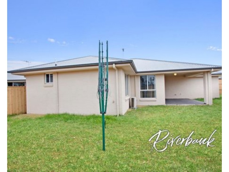 40 Glory Road, Glenfield NSW 2167