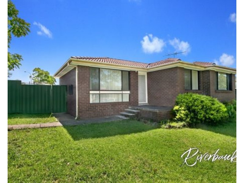 30 Shawnee Street, Greenfield Park NSW 2176